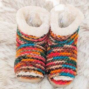 Minnetonka Betty Bootie Slippers Multi Colored Knit Faux Fur Lining Size S 5-6